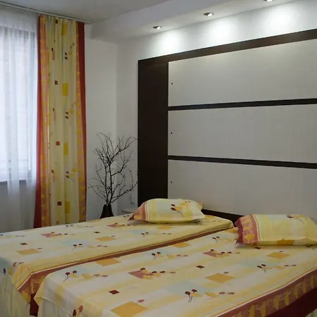 Hadjipopov House 3*
